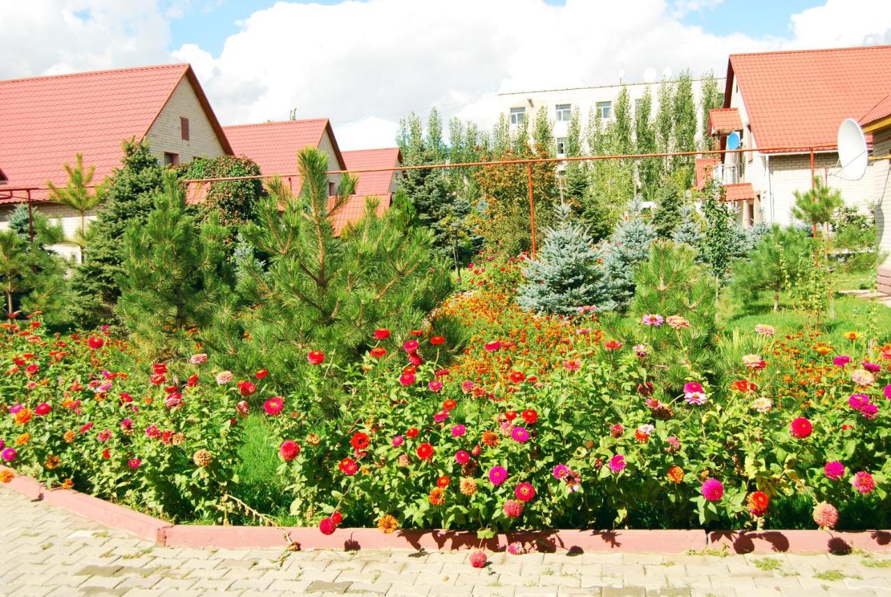 Hotel Gostinitsa "Sultan" à Aktobé Extérieur photo